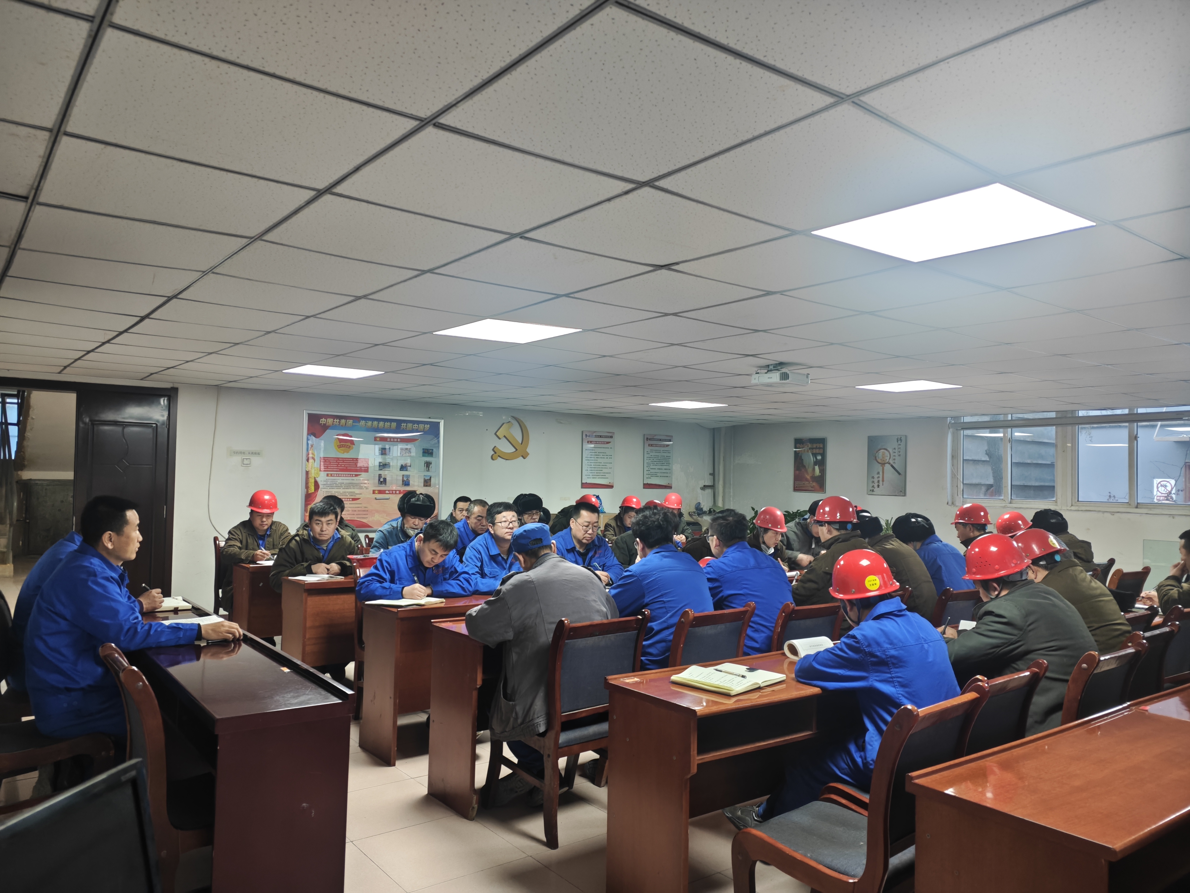 cdee8b6e1c55a5b0fbdb9e4c9063fa9